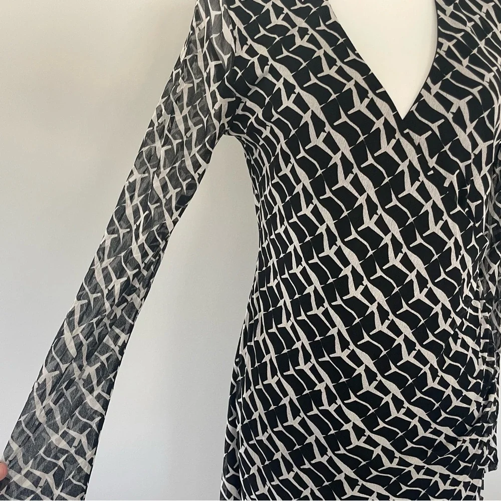 Kenneth Cole 100% Silk Wrap Dress
